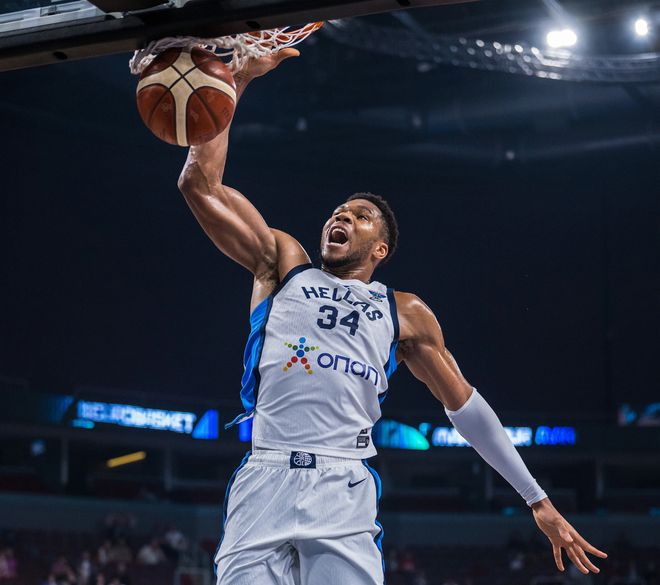 九游官网-关于澳大利亚队观众热烈欢呼！，字母哥迎来十赛季出色发挥比赛高潮迭起的信息